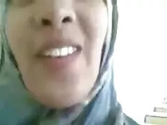 Viejo profesor seducido por su culo sexy estudiante