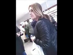 Chicas pervertidas lamieron el culo de los chicos