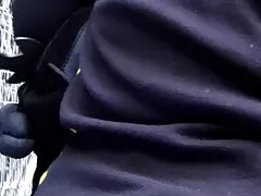 Niño vecino se arrepiente de llamar a la puerta de las madres árabes