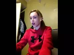 ¡Mi niñera adolescente jugó con mi enorme polla!