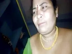 Super apretado adolescente morena profundo COÑO masturbar