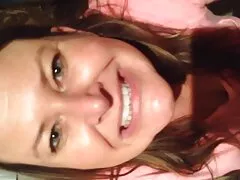 Chica asustada perdida en madera y follada por Maniac