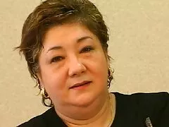Chica con 3 tetas es demasiado cachonda para una gran polla