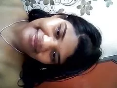 Esta chica traviesa gritará muy pronto