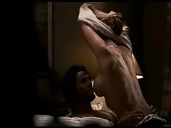 Mamá sexy nunca volverá a dormir desnuda