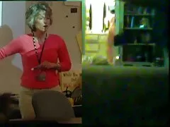 Joven pareja adolescente follando duro en diferentes posiciones