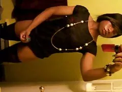 Ninfómana milf rubia jefe seduce a su empleado