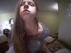 Muñeca sexual real adolescente condenada a hacer porno